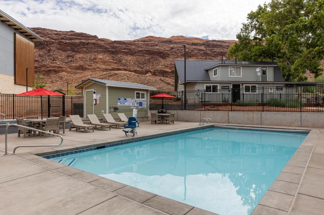 Sun Outdoors North Moab Hotel Bagian luar foto